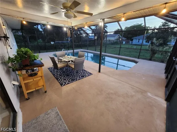 1224 SE 22nd Pl, Cape Coral, FL 33990