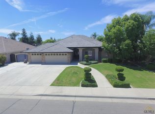 11915 Harvick Ave, Bakersfield, CA 93312