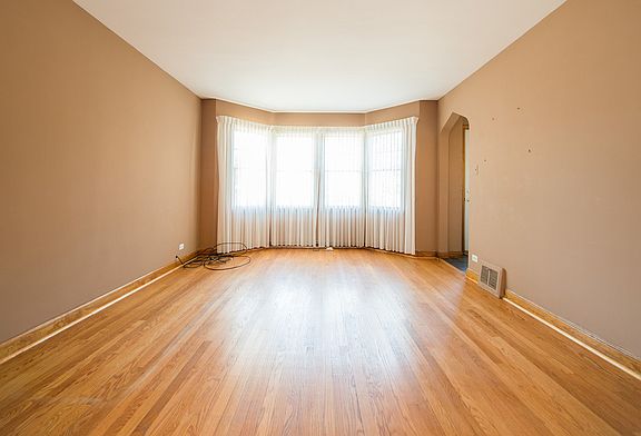 3rd image of 10919 S Homan Ave