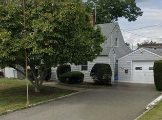 671 Lowell Street, Westbury, NY 11590