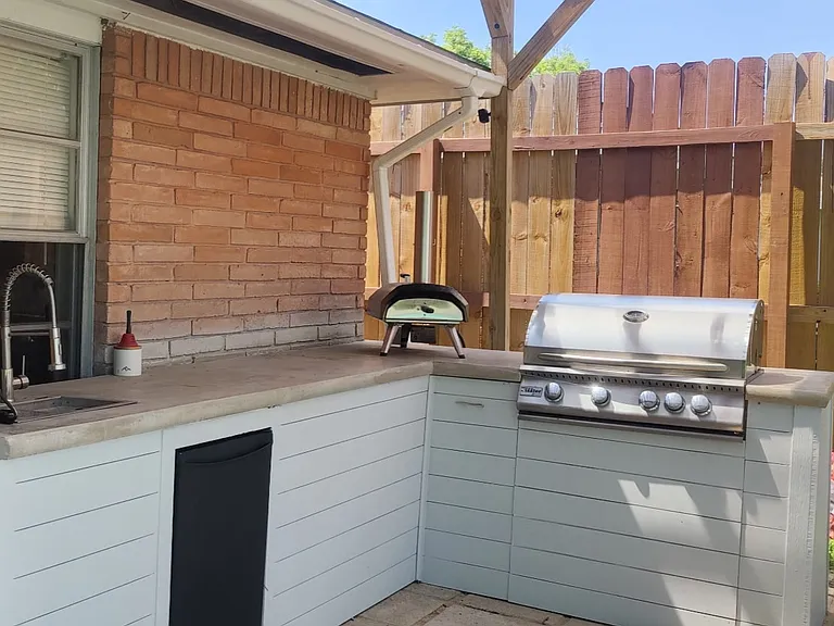10907 Doud St — Photo 3