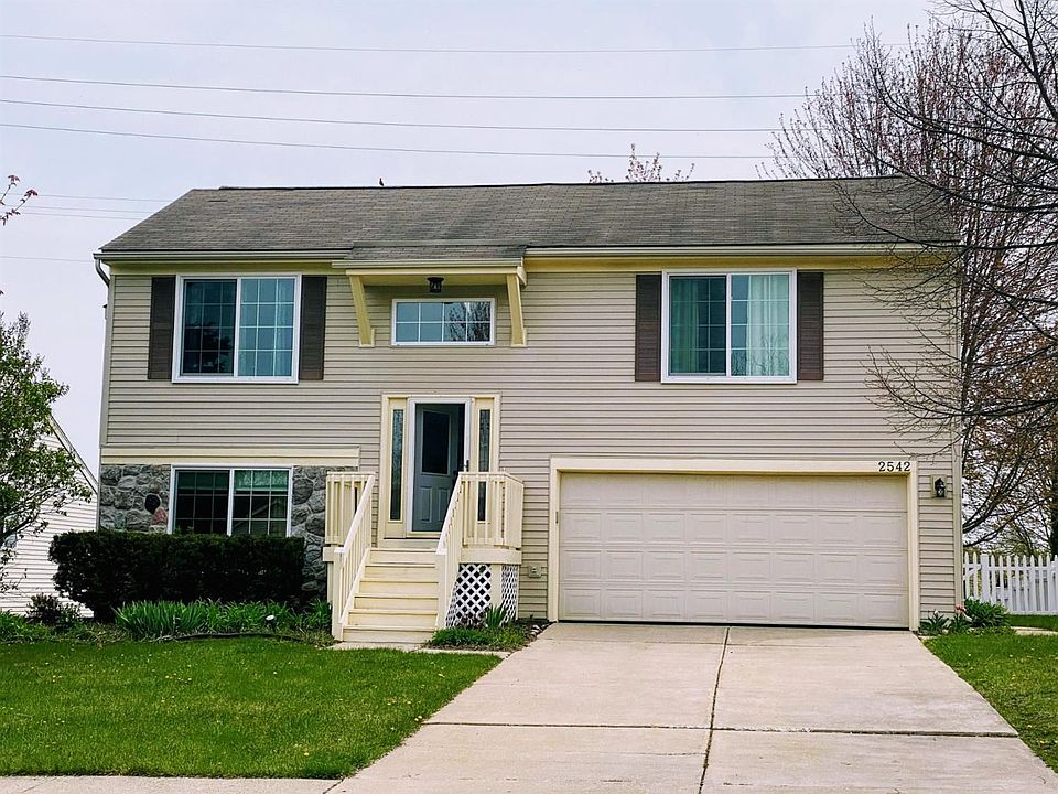 1st image of 2542 Driftwood Dr