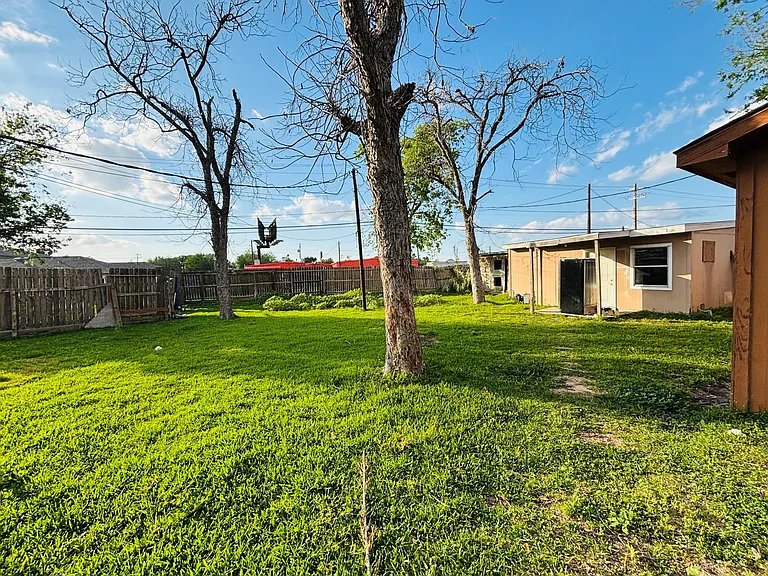 4901 Timber Ln — Photo 28