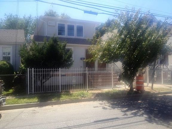 3rd image of 21508 104th Ave