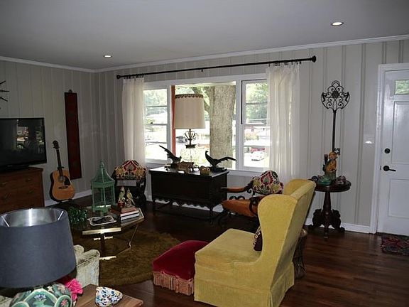 3rd image of 1307 Belmont Ave SE