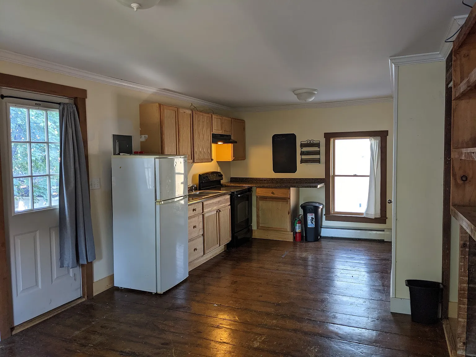 Studio, 375 sqft, $800 — Photo 2