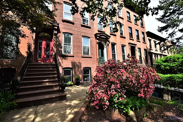 Rented by Brownstone Real Estate | media 11