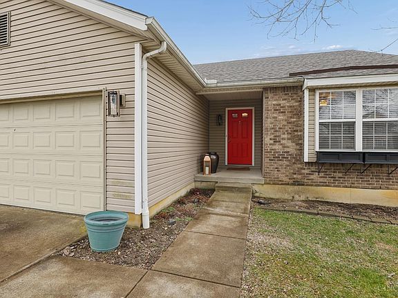 2nd image of 11 Finch Ct