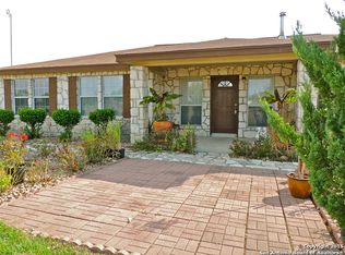 1135 Marion Rd, Marion, TX 78124