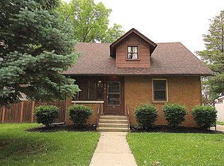 164 Wilcox Ave, Elgin, IL 60123