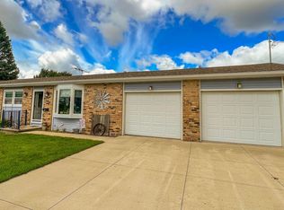 215 9th Pl NW, Hampton, IA 50441