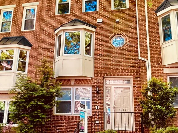 2622 N Fairfax Dr, Arlington, VA 22201