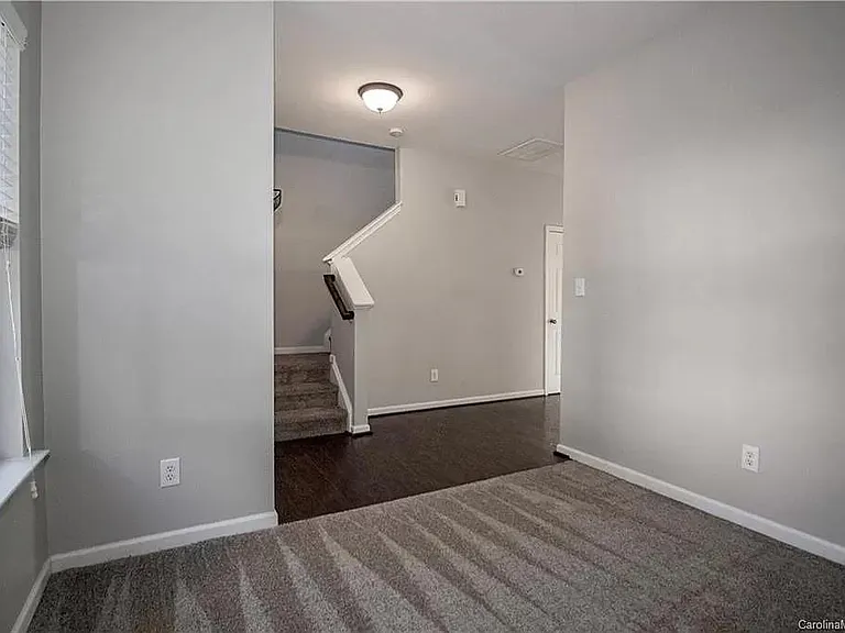 10653 Trolley Run Dr — Photo 6