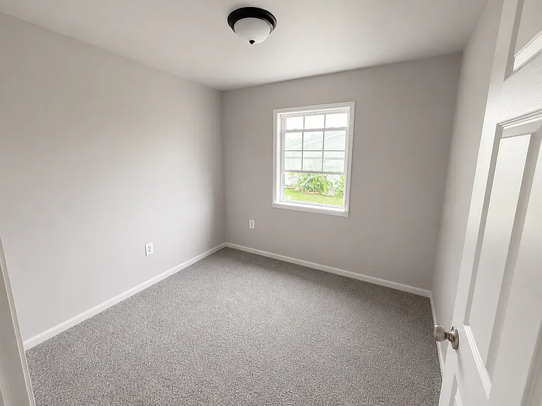 111 13th St E #111 — Photo 9