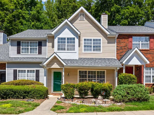 5720 Prescott Ct, Charlotte, NC 28269
