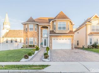 66 S Whittier St, Carteret, NJ 07008
