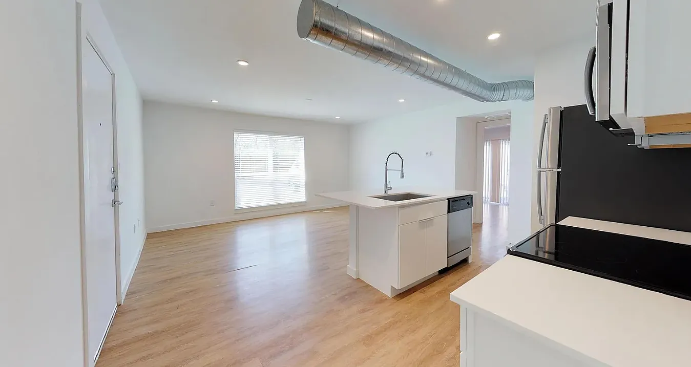 The District — Photo 3