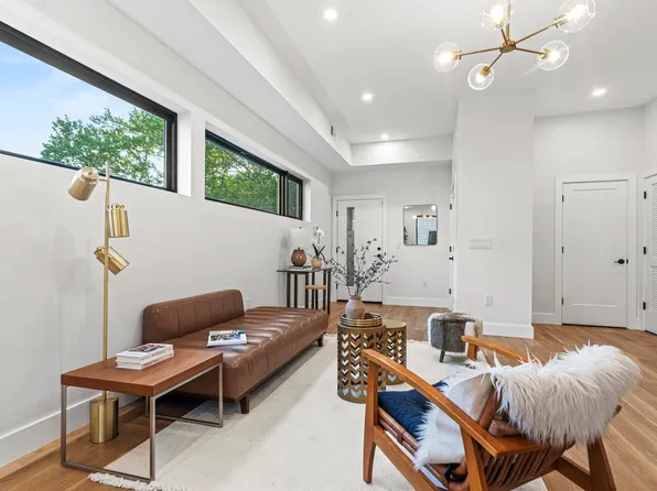 32 Hancock Avenue image 5 of 38