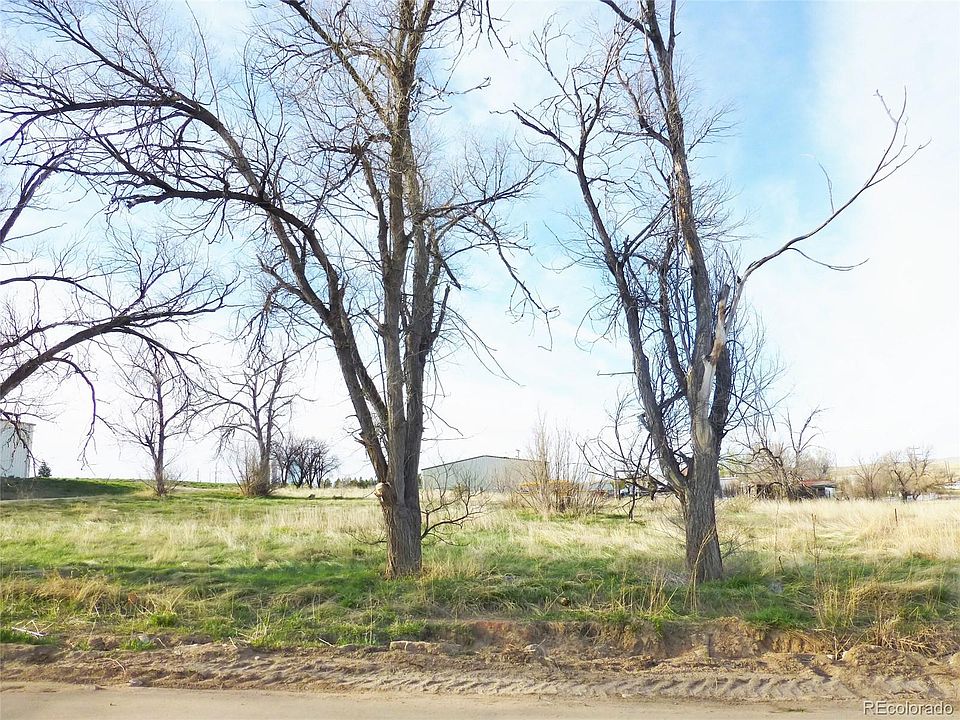 2nd image of 601 Sioux Avenue LOT 15, 16