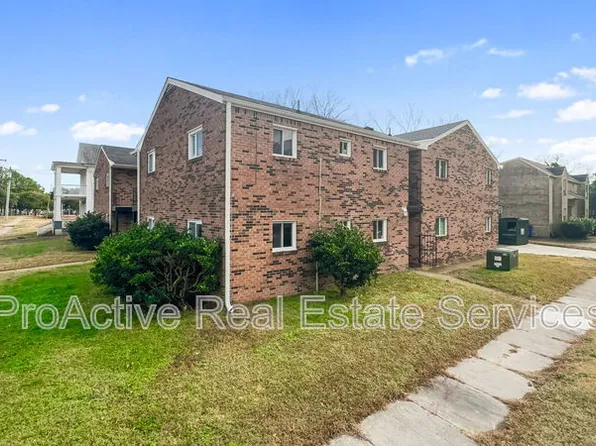 121 W 32nd St, Norfolk, VA