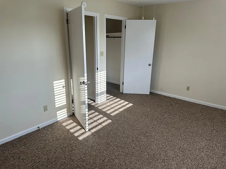 1295 Barnwood Ct #A — Photo 10