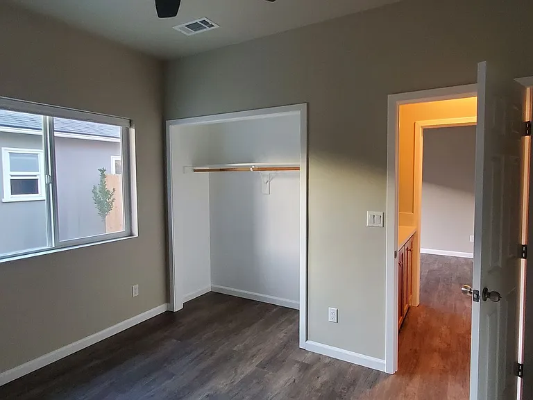 432 Grand Ave — Photo 12