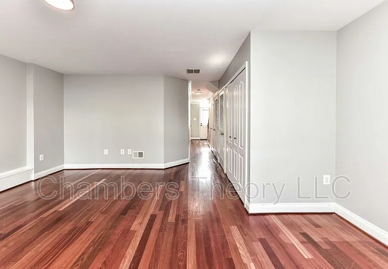 2017 Capstone Cir — Photo 6