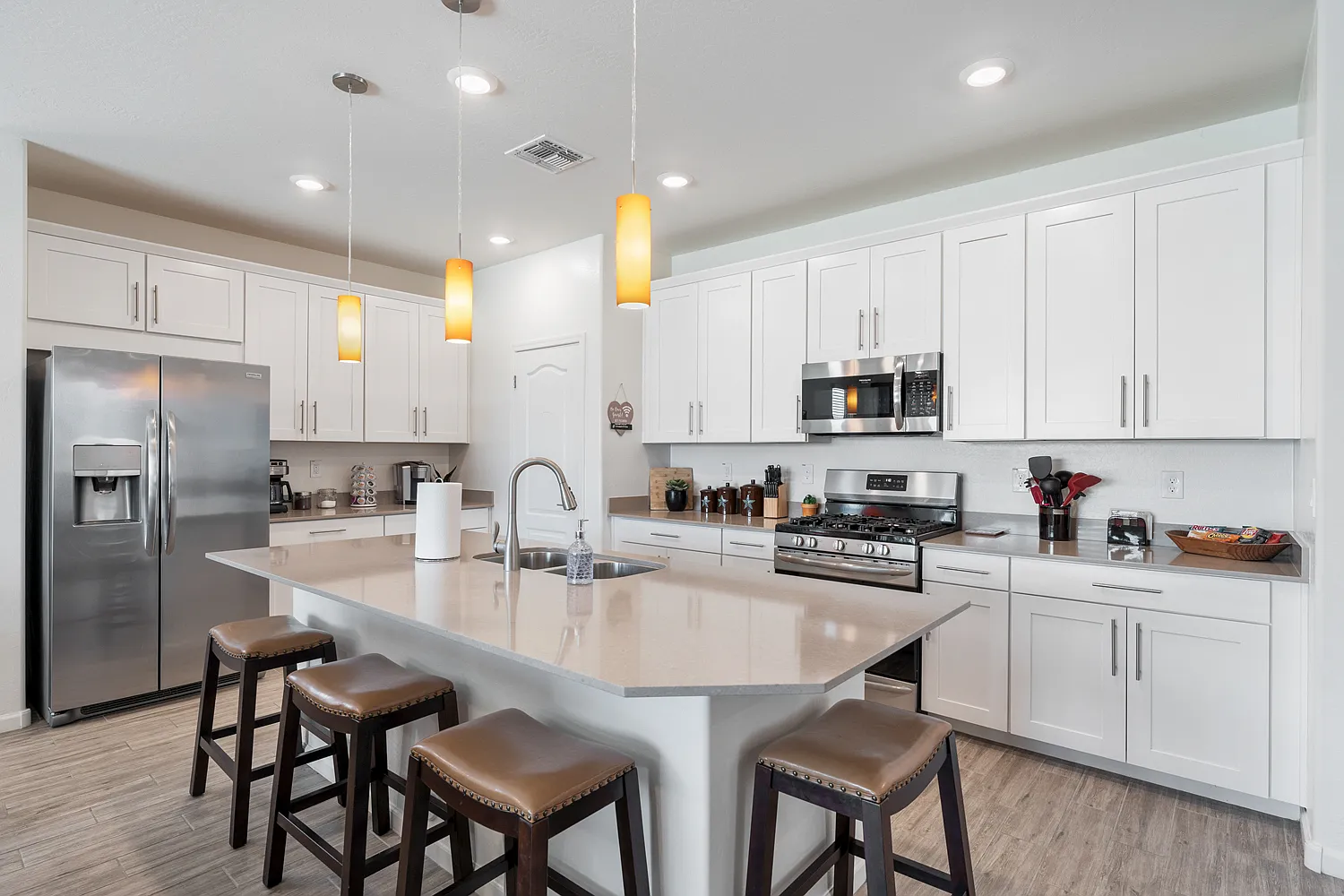 3 bed, 1770 sqft, $3,100 — Photo 4