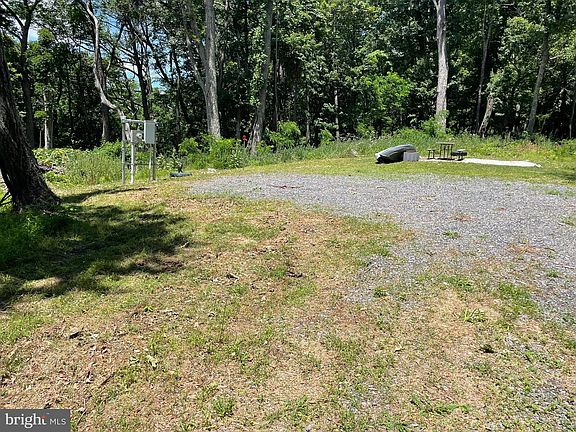 2nd image of 220 High Knob Rd