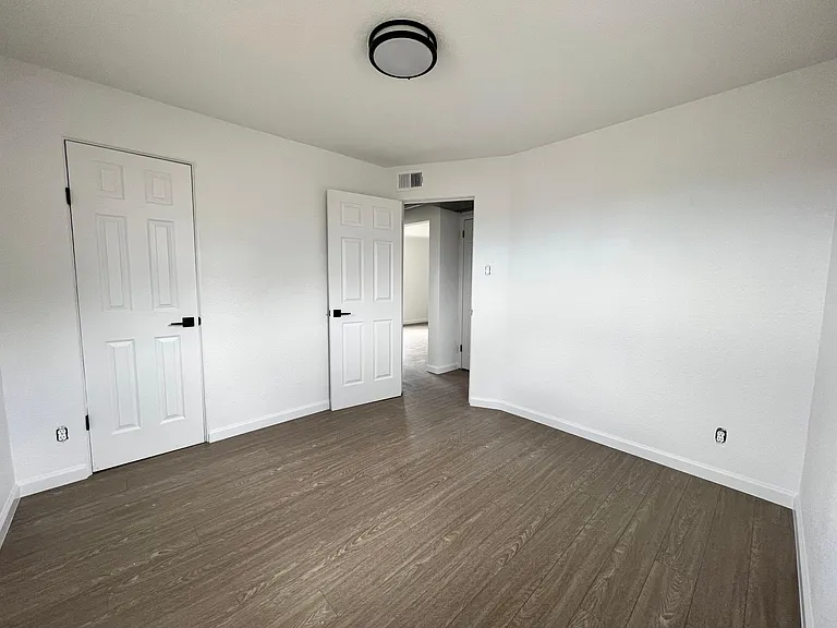 3045 W Center Ave #3 — Photo 4