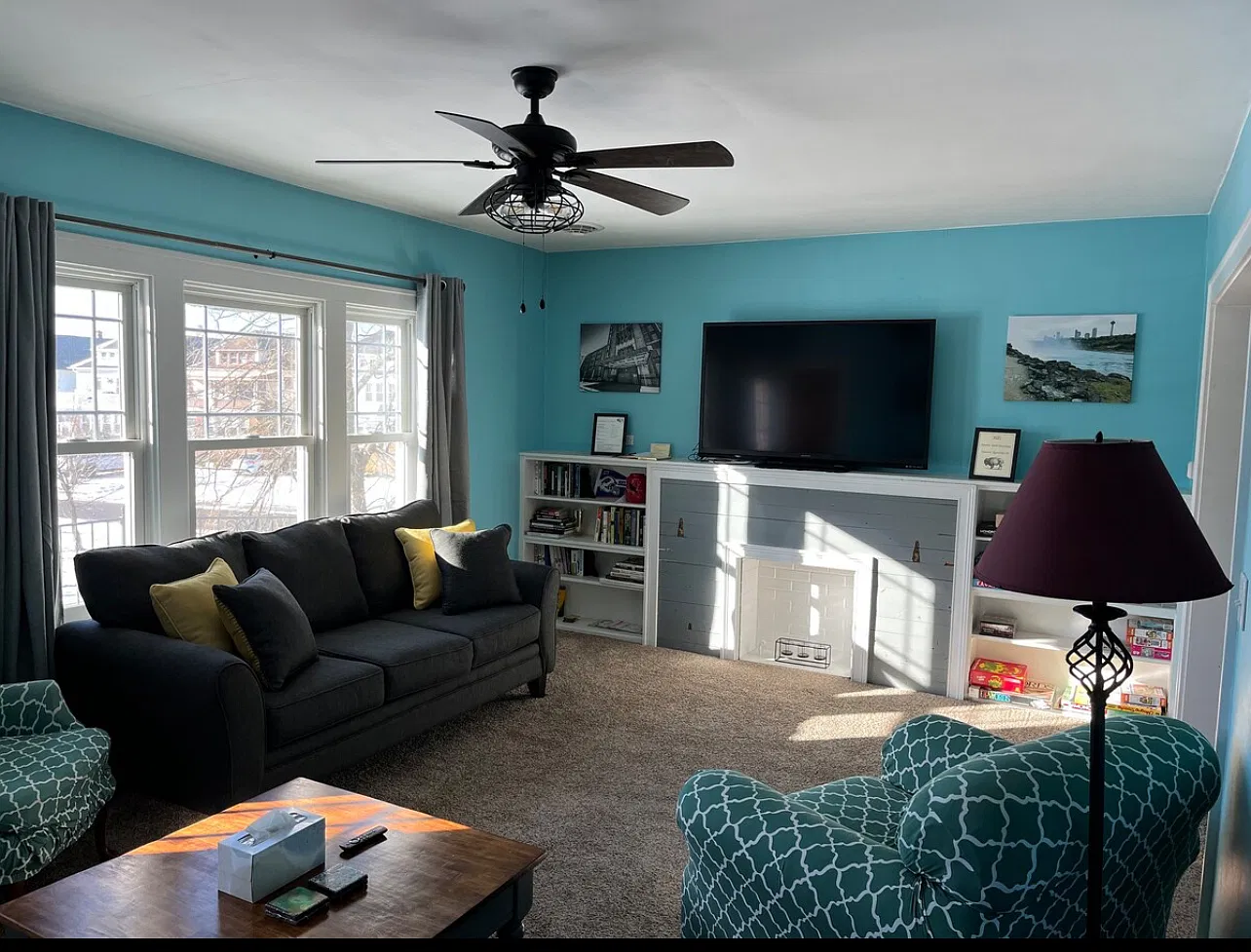 3 bed, 1350 sqft, $1,800 — Photo 2