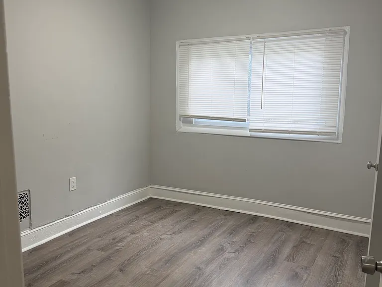 4449 N Cleveland St — Photo 18