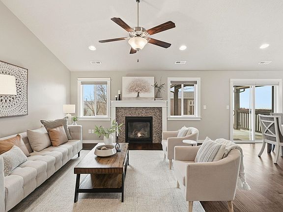 5th image of 3175 Pheasant St