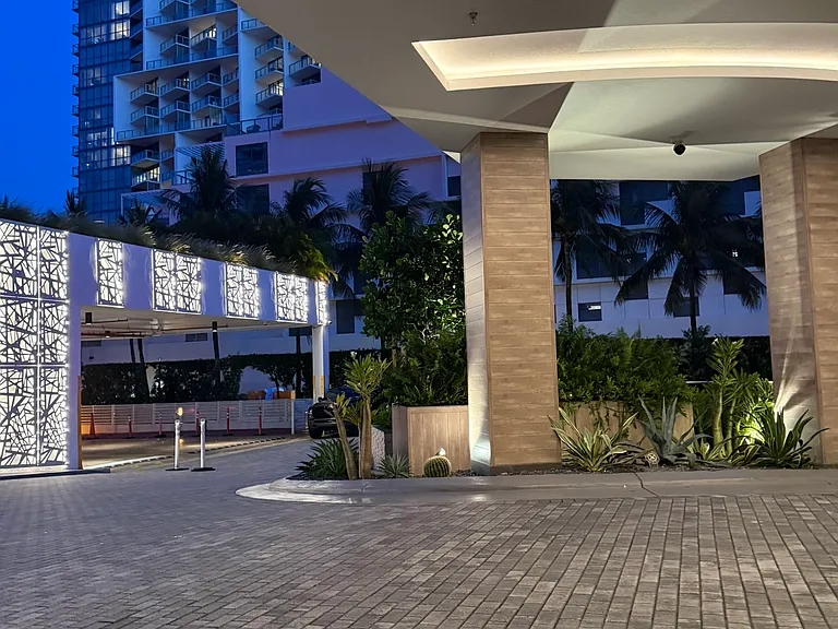 2301 Collins Ave #817 — Photo 77