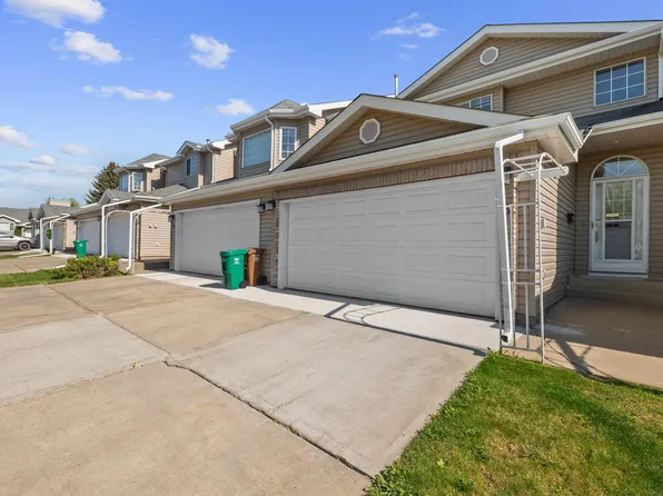 20 Deerbourne Dr #5, Saint Albert, AB T8N 6E1
