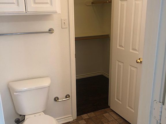 2nd image of 4023 Cottage Park Ct