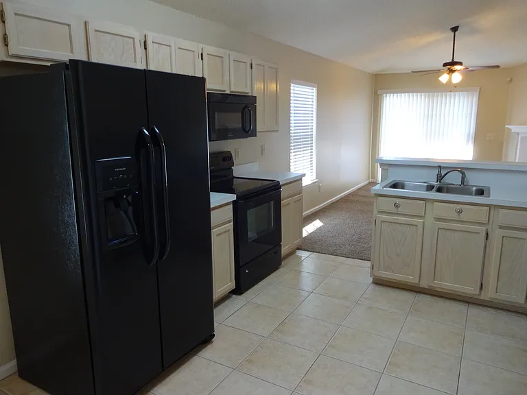 7578 N Fawn Lake Dr — Photo 2