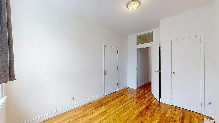 Rented by Bond New York | media 13