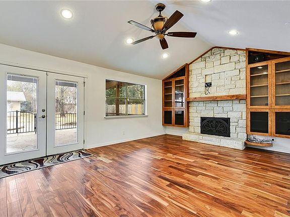 3rd image of 1534 Shenandoah Dr