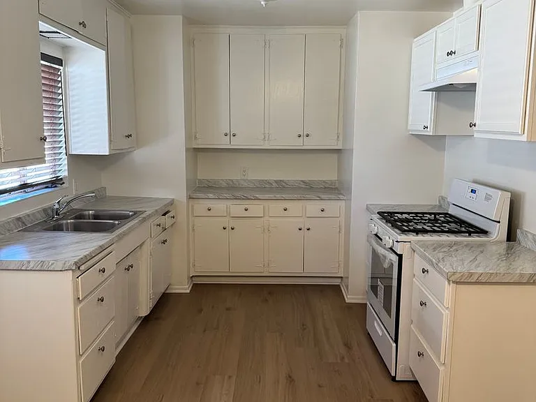 10535 Anderson St — Photo 14
