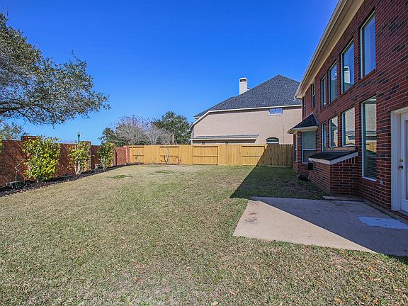 2nd image of 4010 Brookdale Ct
