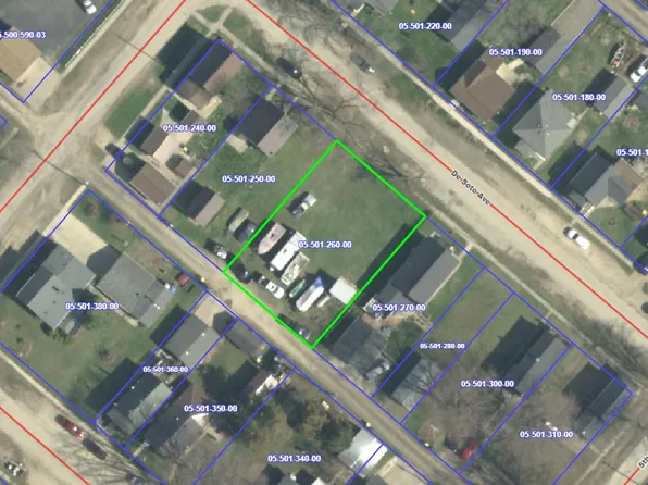 436 Desoto Ave, East Dubuque, IL 61025