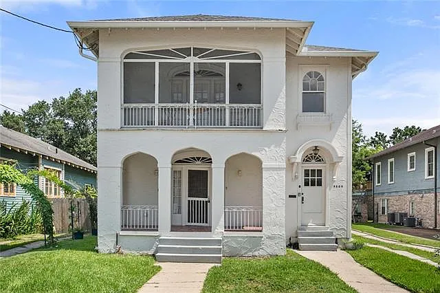 4611 S Prieur St — Photo 1