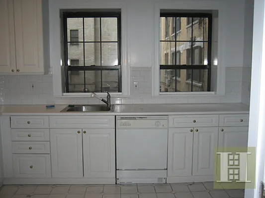 Rented by Halstead Real Estate | media 6