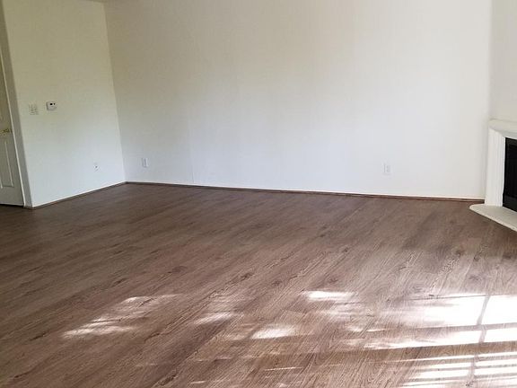 5th image of 6001 Weeping Banyan Ln