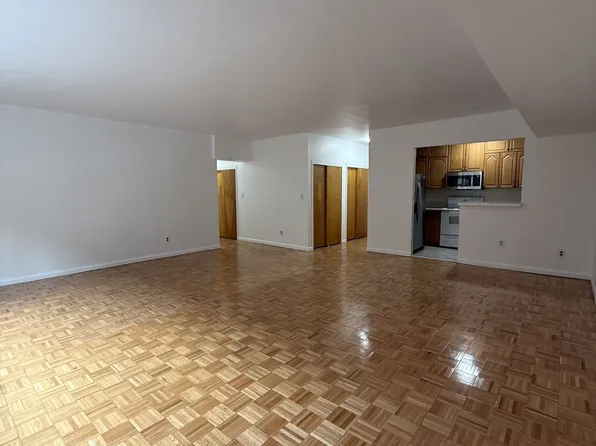 402 East 90th Street image 1 of 12