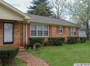 2305 Redfern St SW, Huntsville, AL 35805