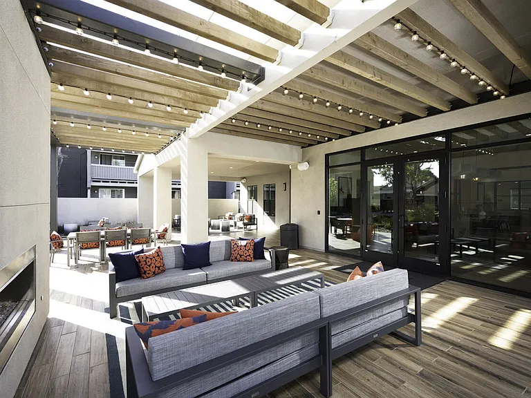Axiom Tustin — Photo 13