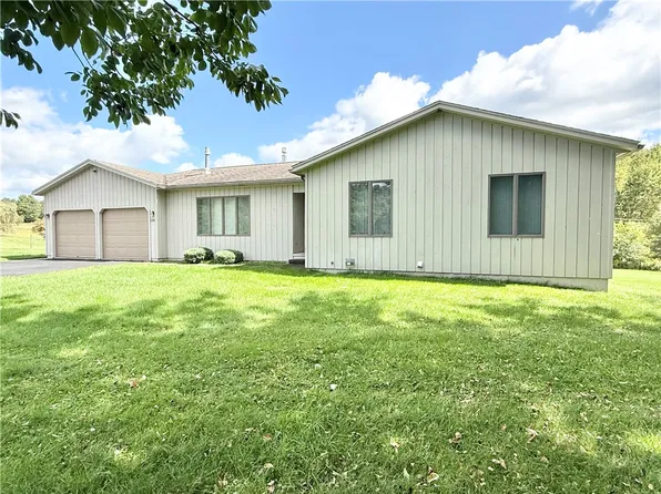 109 Whispering Oaks Ln, Otego, NY 13825