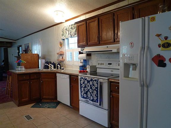 3rd image of 43 Petunia Dr